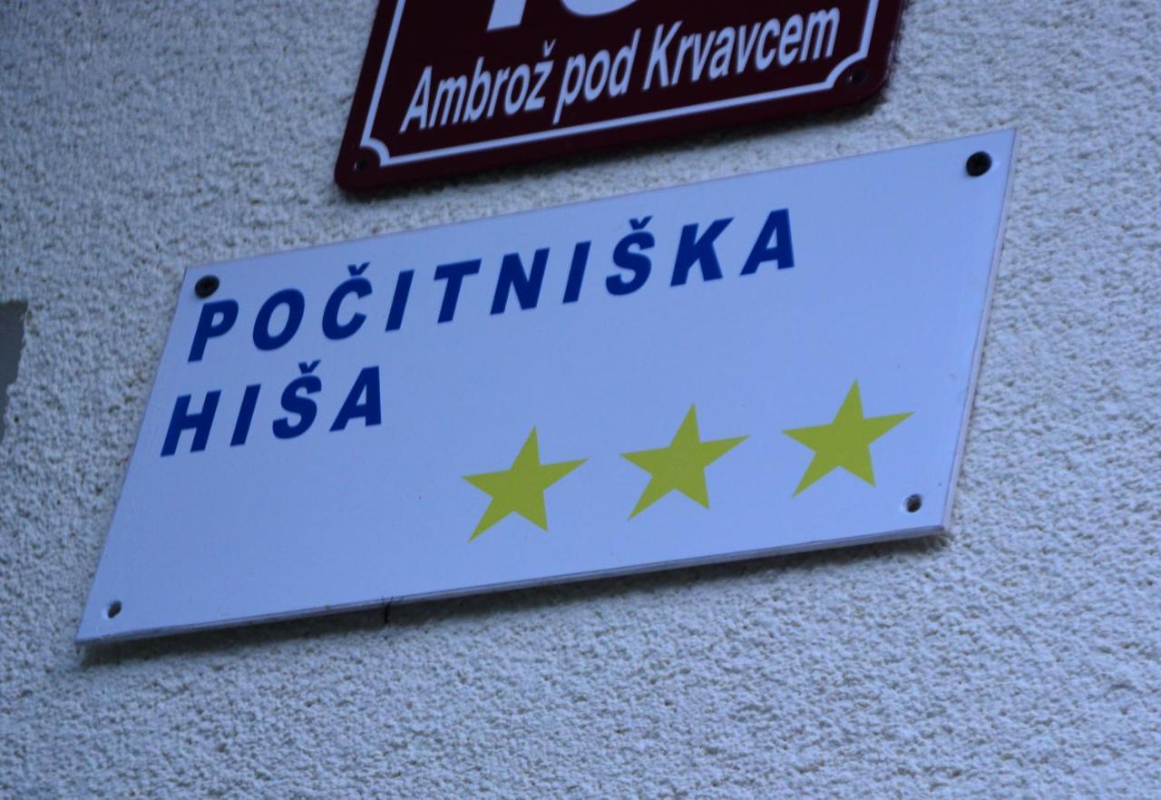 Вилла Hisa V Mesecini - Moonlight House Церклье-на-Гореньскем Экстерьер фото